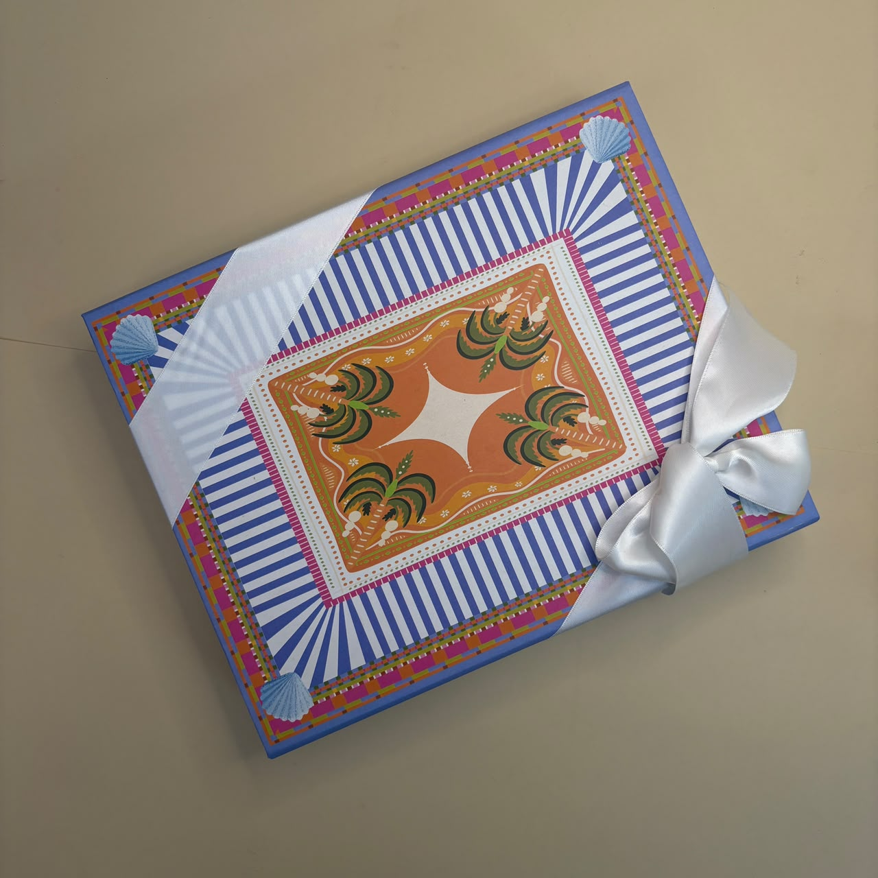Canvas vanity pouch and 100x100 cm viscose silk scarf gift set